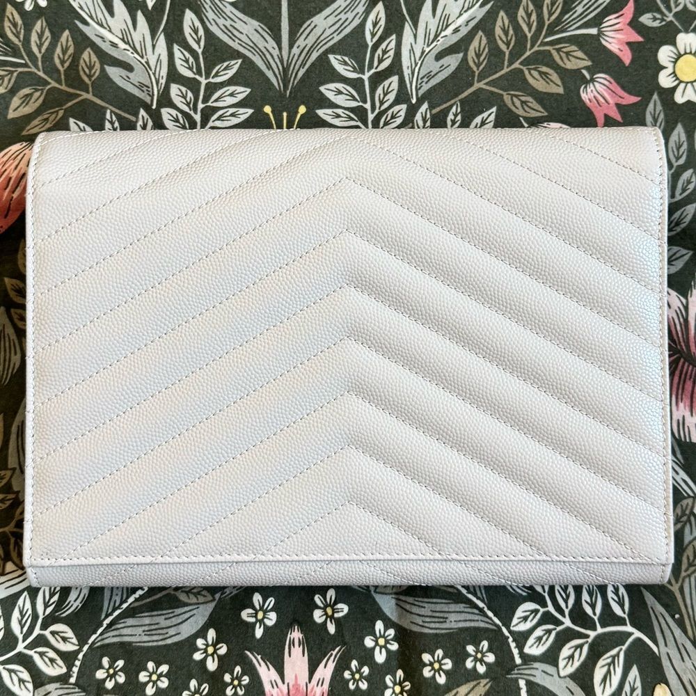 Saint Laurent YSL Cassandre Quilted Matelassé Envelope Flap Leather Clutch Pouch - Picture 4 of 15